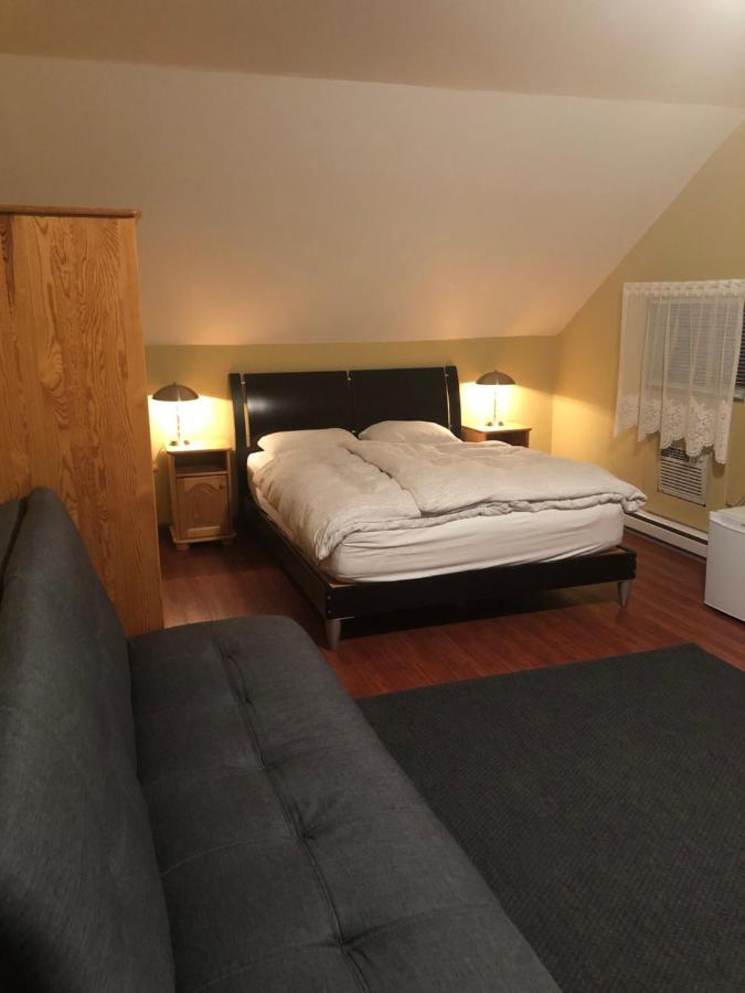 Crowsnest Vineyards Guesthouse Keremeos Extérieur photo