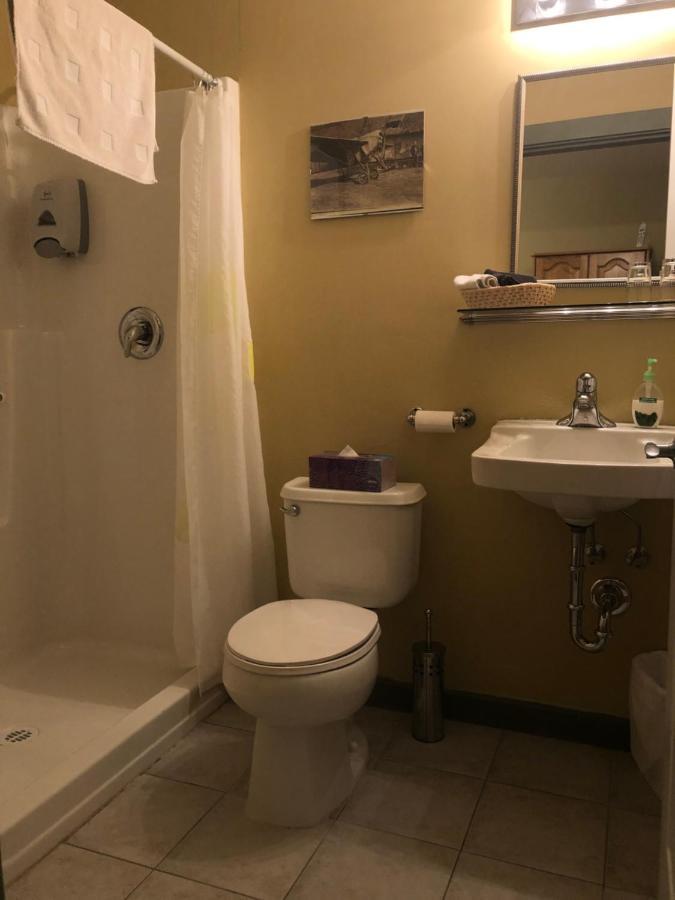 Crowsnest Vineyards Guesthouse Keremeos Extérieur photo