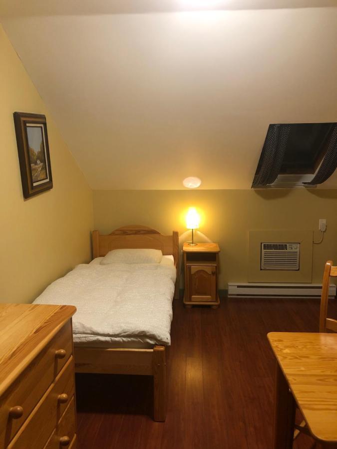 Crowsnest Vineyards Guesthouse Keremeos Extérieur photo