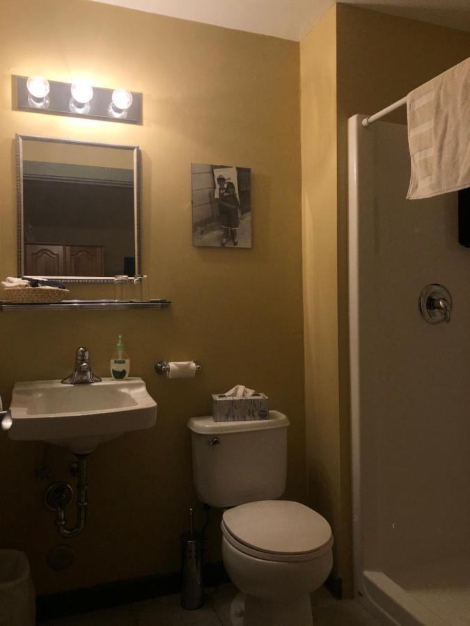 Crowsnest Vineyards Guesthouse Keremeos Extérieur photo