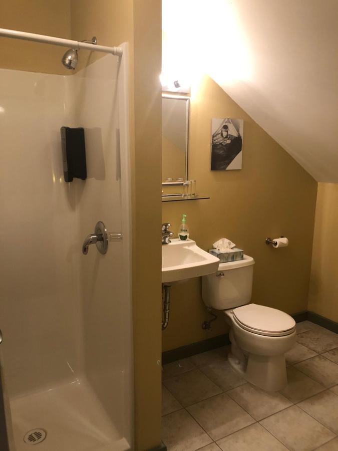 Crowsnest Vineyards Guesthouse Keremeos Extérieur photo