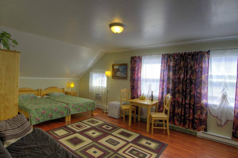 Crowsnest Vineyards Guesthouse Keremeos Extérieur photo