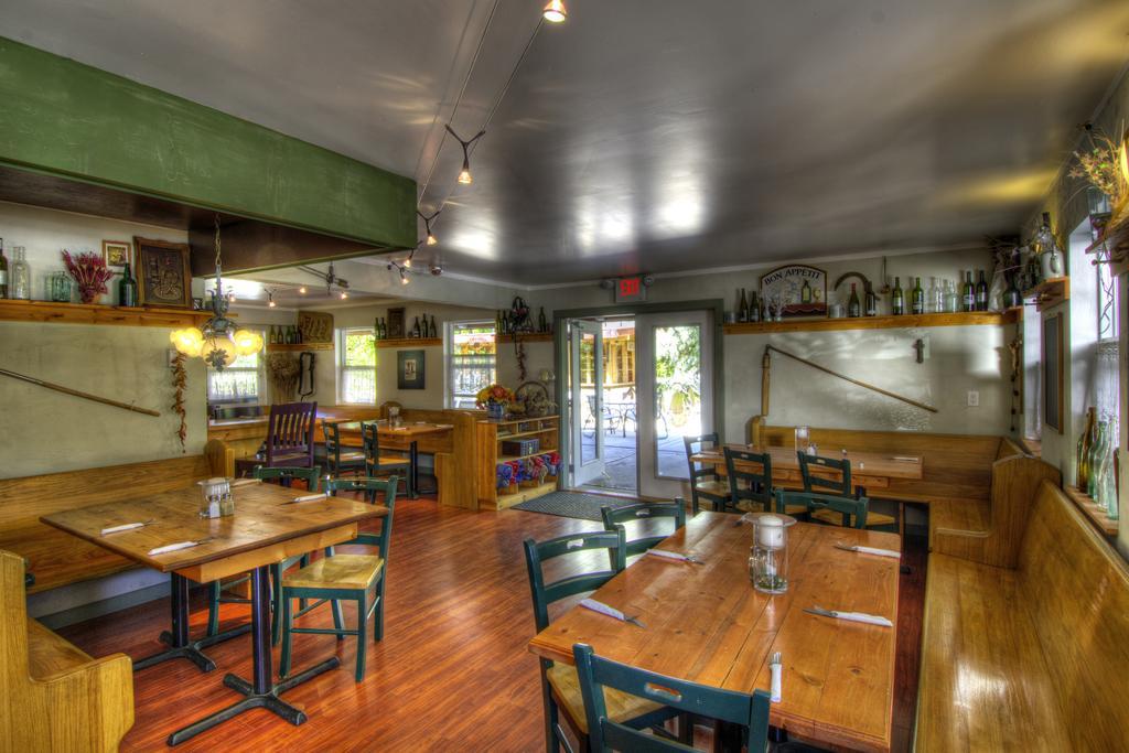 Crowsnest Vineyards Guesthouse Keremeos Extérieur photo