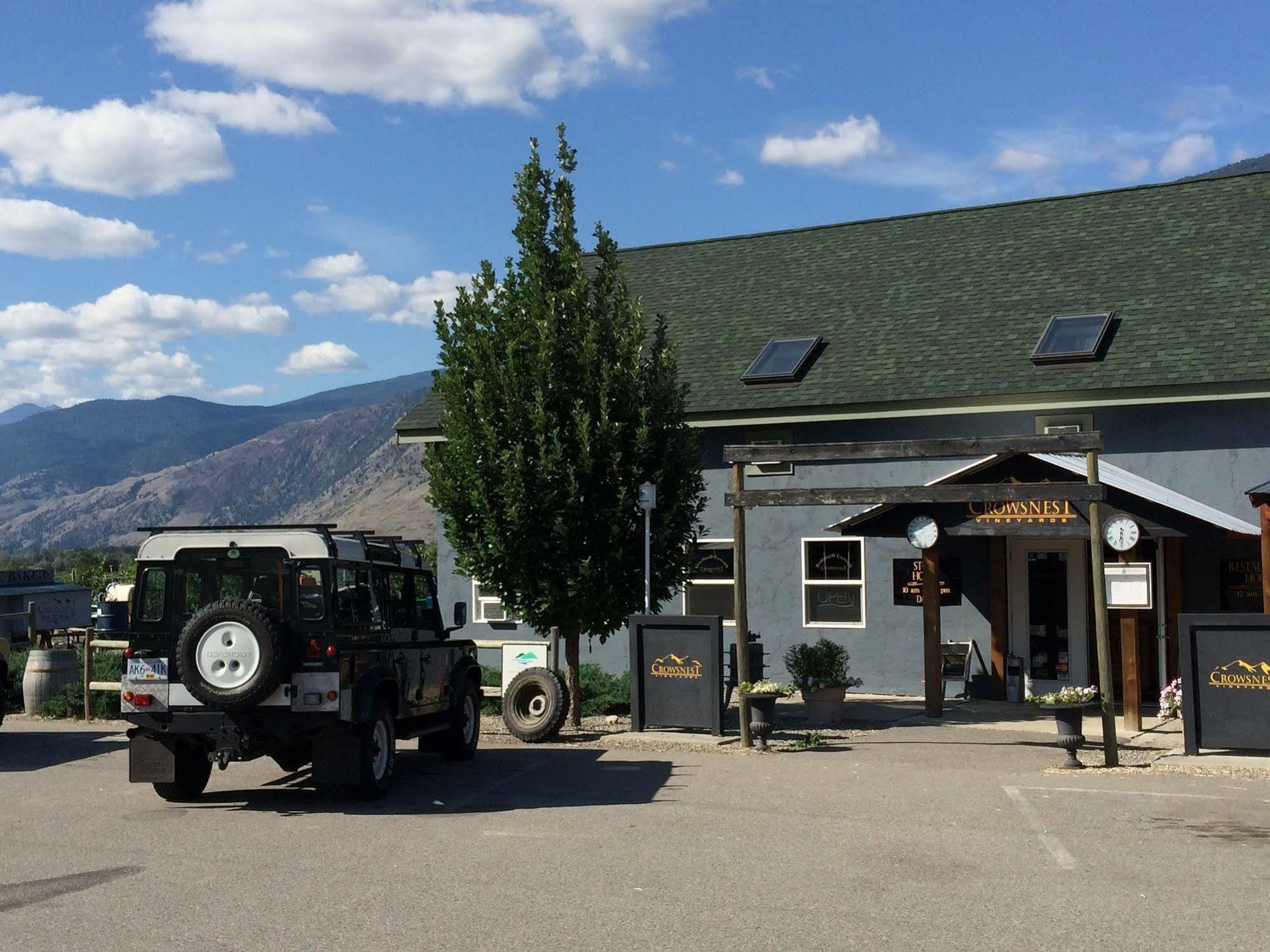 Crowsnest Vineyards Guesthouse Keremeos Extérieur photo