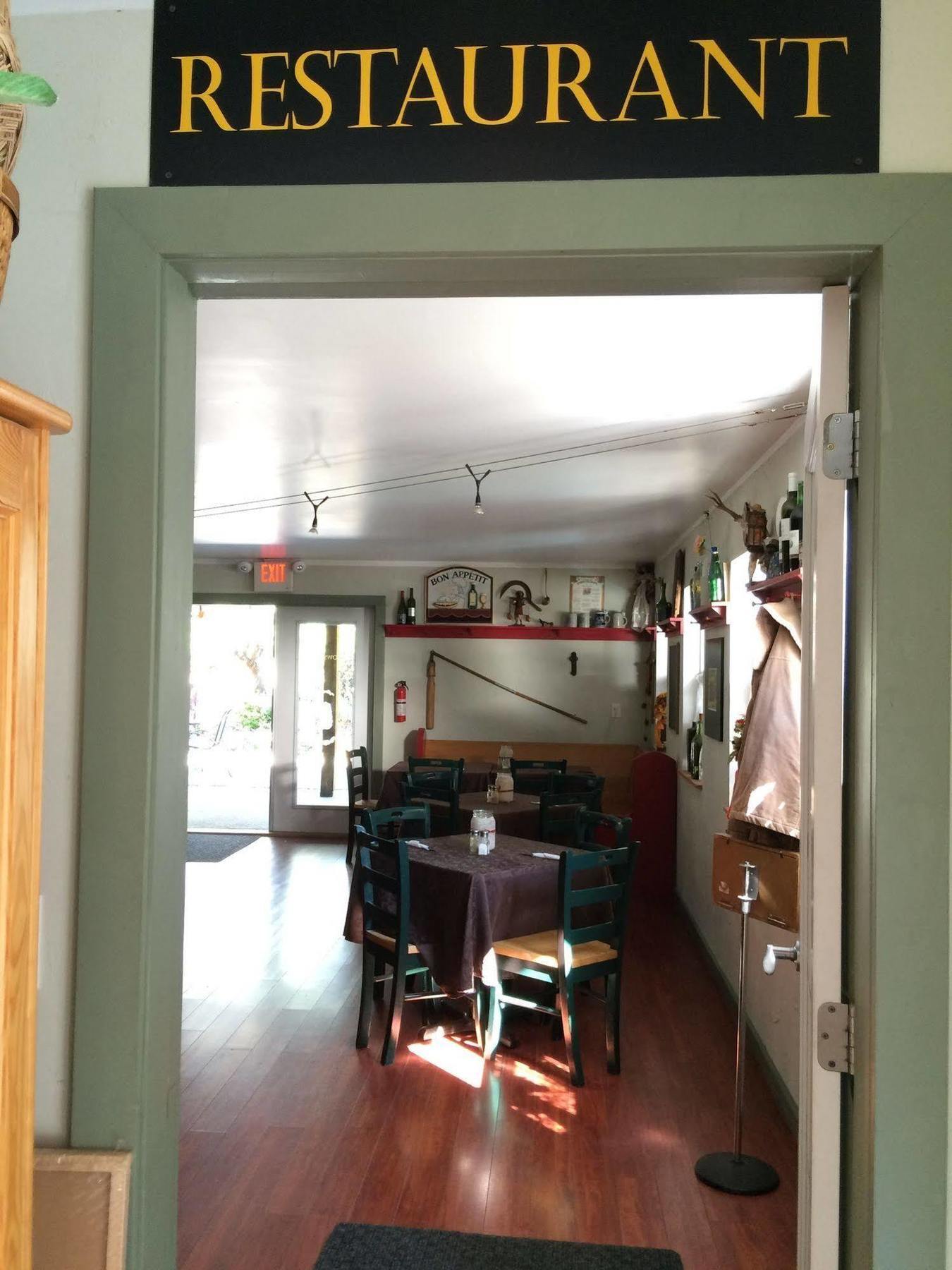 Crowsnest Vineyards Guesthouse Keremeos Extérieur photo